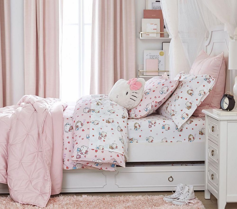 Phòng ngủ Hello Kitty màu trắng